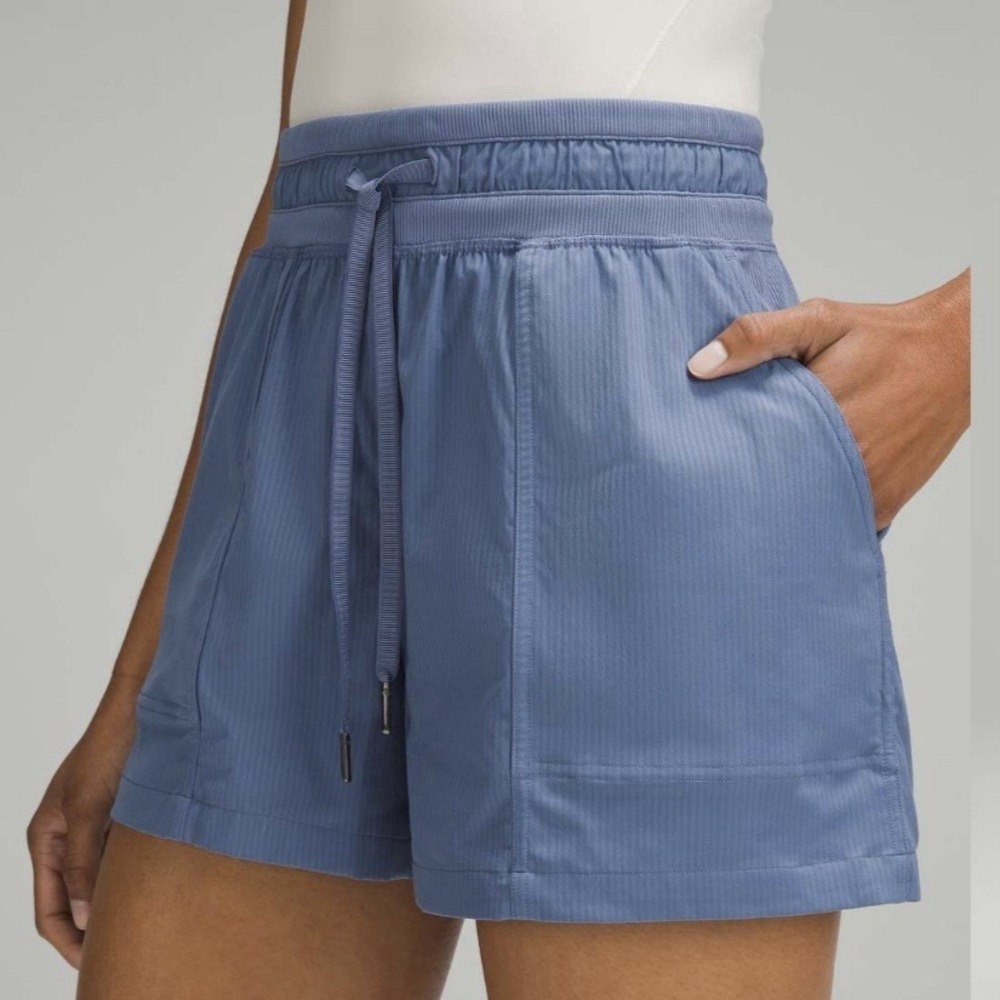 Lululemon Dance Studio High Rise Short Women 4 Oasis Blue 3.5 Luxstreme Stretch